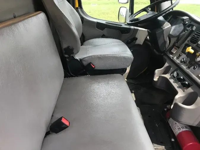 2019 Freightliner M2