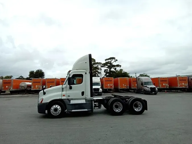 2019 Freightliner Cascadia 1255ea1326137706fa3c29ca4346873731a