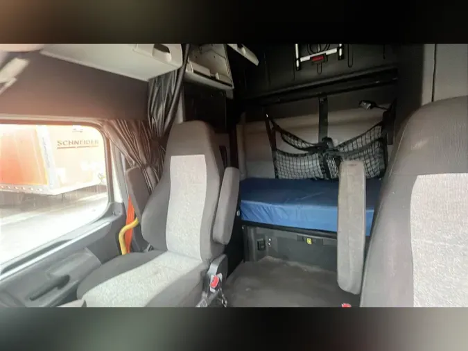 2022 Freightliner Cascadia 126