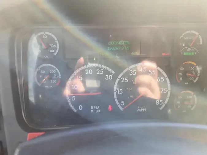 2018 FREIGHTLINER/MERCEDES M2 106