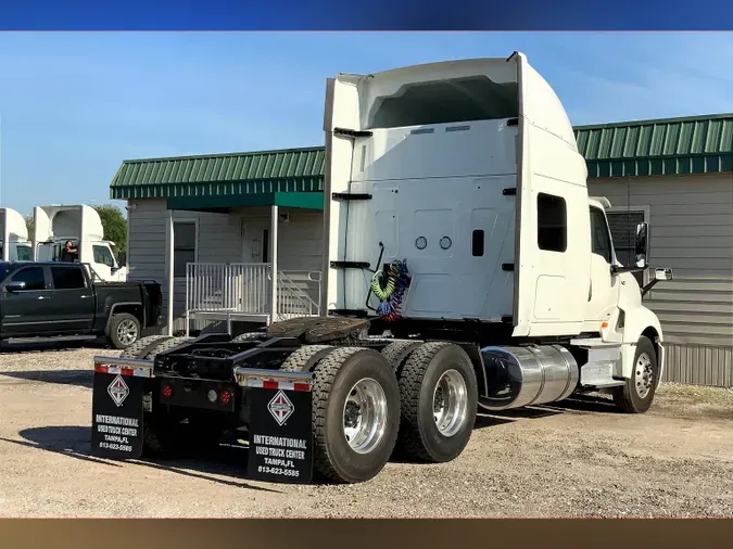 2023 INT LT625 6x4