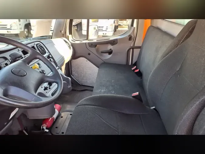 2019 FREIGHTLINER/MERCEDES M2 106