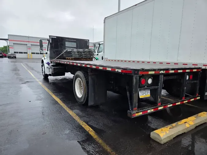 2018 FREIGHTLINER M2 106