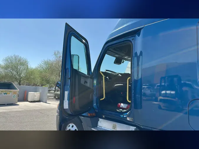 2022 Freightliner Cascadia