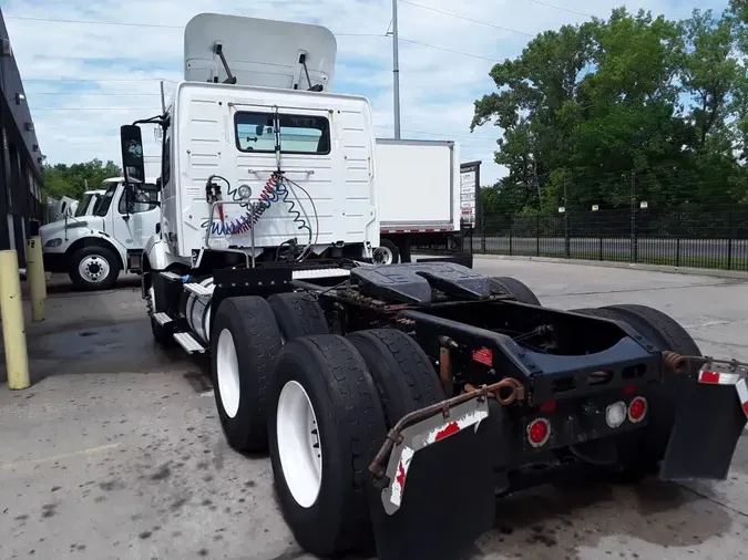 2019 VOLVO VNL64T-300