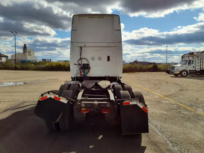 2019 NAVISTAR INTERNATIONAL LT625 SLPR CAB