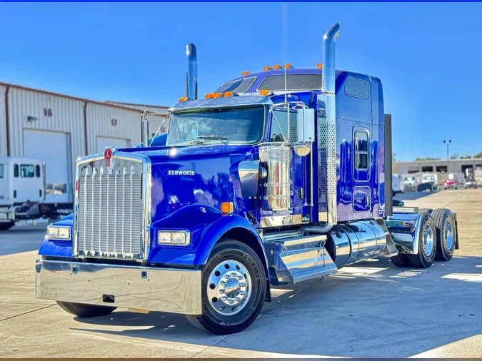 2025 KENWORTH W900L