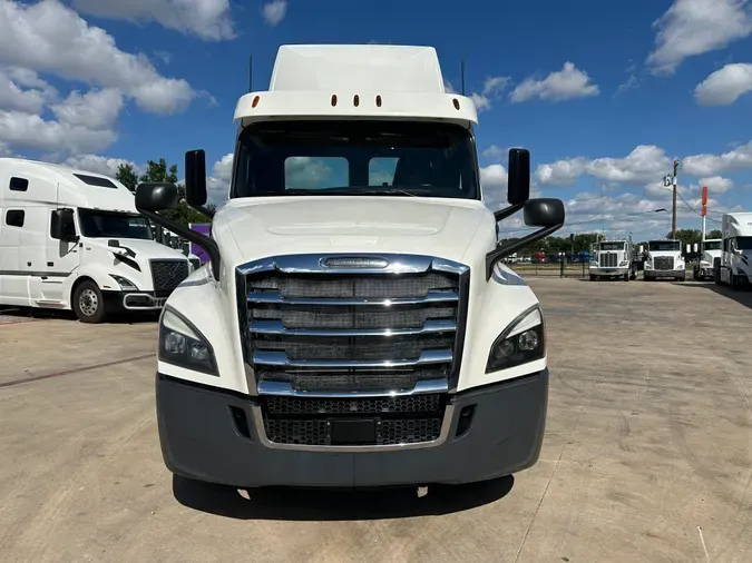 2018 FREIGHTLINER CASCADIA 126