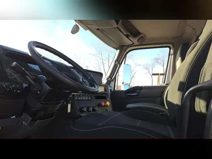 2020 INTERNATIONAL RH613