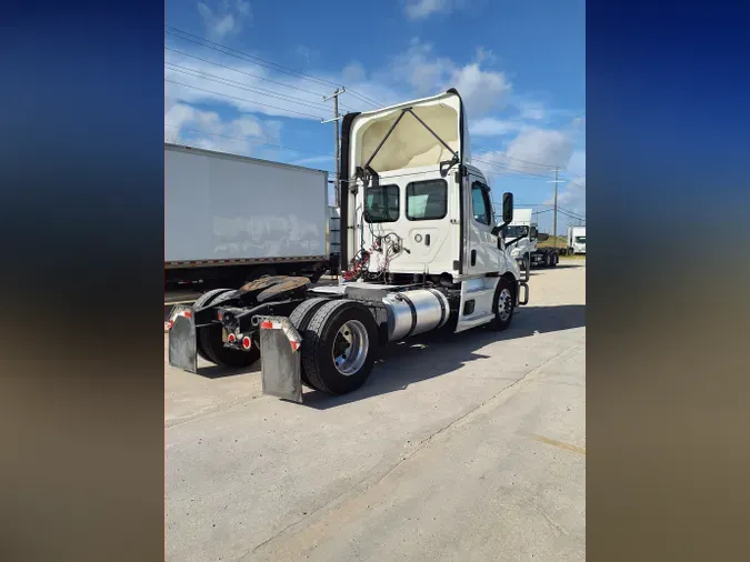 2021 FREIGHTLINER/MERCEDES CASCADIA PX11642ST