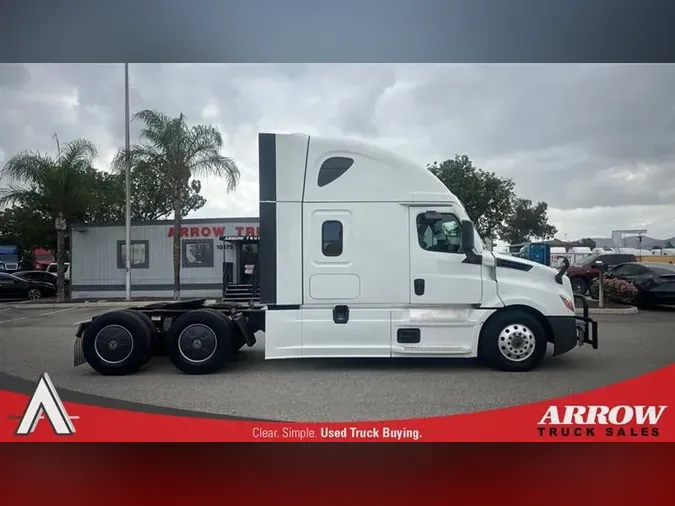 2023 FREIGHTLINER CA126