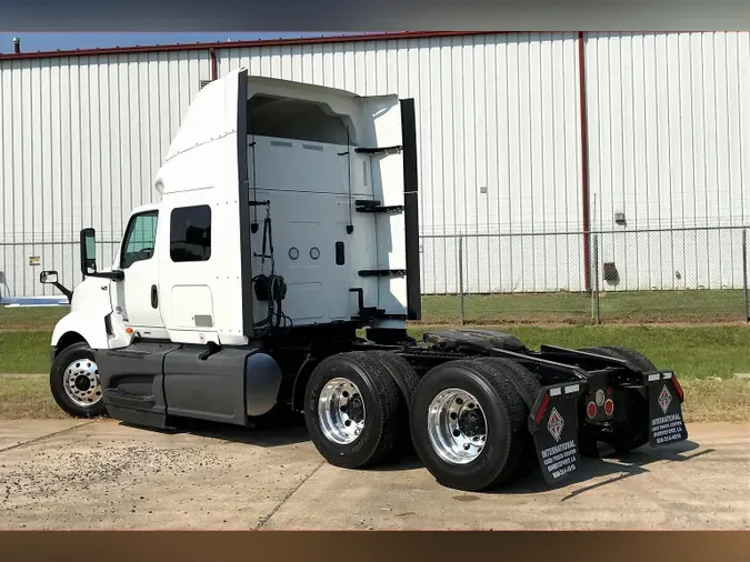 2023 INT LT625 6x4