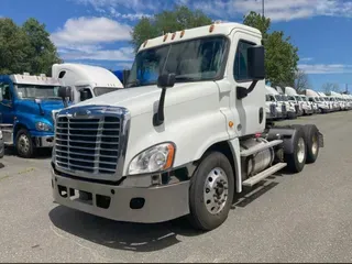 2018 FREIGHTLINER CASCADIA 125
