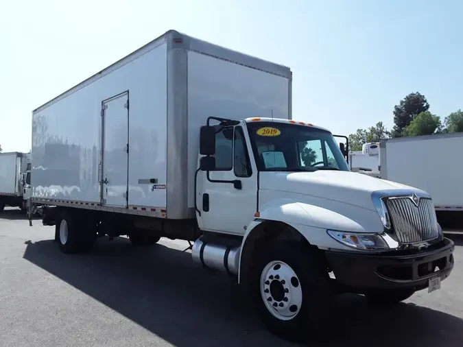 2019 NAVISTAR INTERNATIONAL 4300