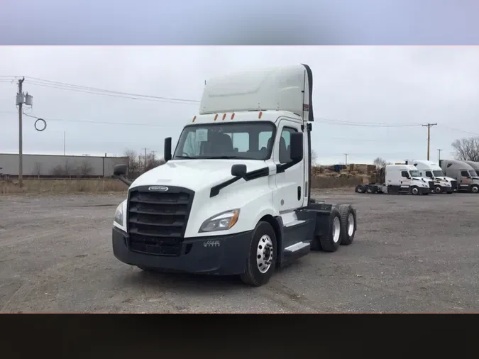 2019 Freightliner Cascadia 126