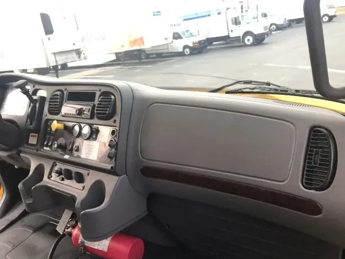 2018 Freightliner M2