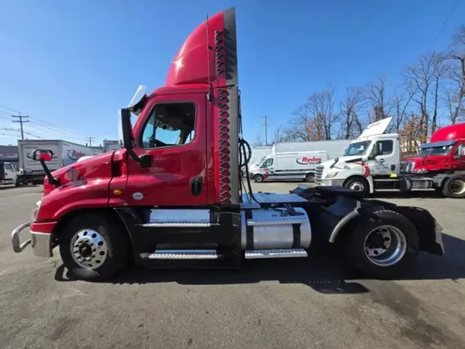 2019 FREIGHTLINER/MERCEDES CASCADIA 1255ed2753e8108af7c86b1175f6a96e037