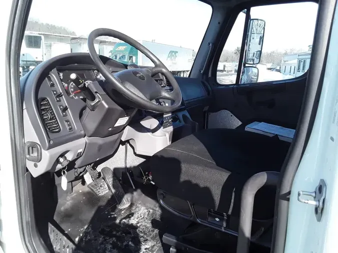 2020 FREIGHTLINER/MERCEDES M2 106