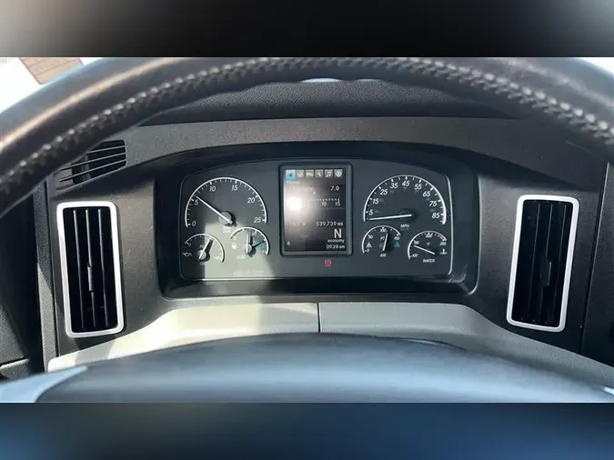2019 FREIGHTLINER CA126