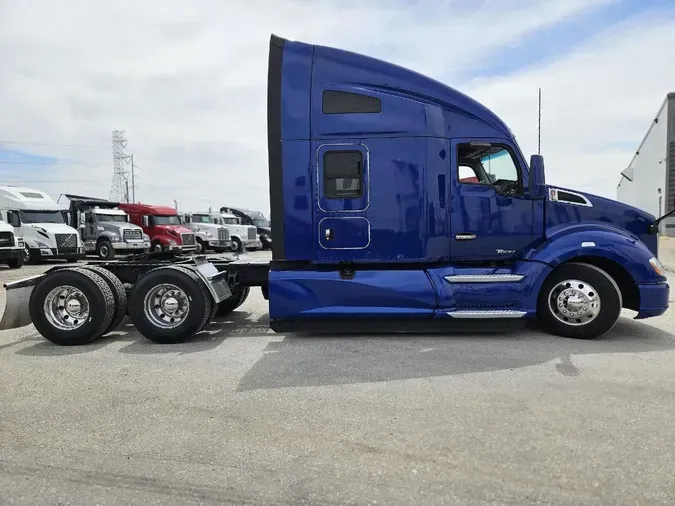 2022 KENWORTH T680