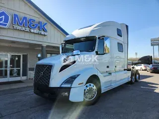 2023 VOLVO VNL64T860