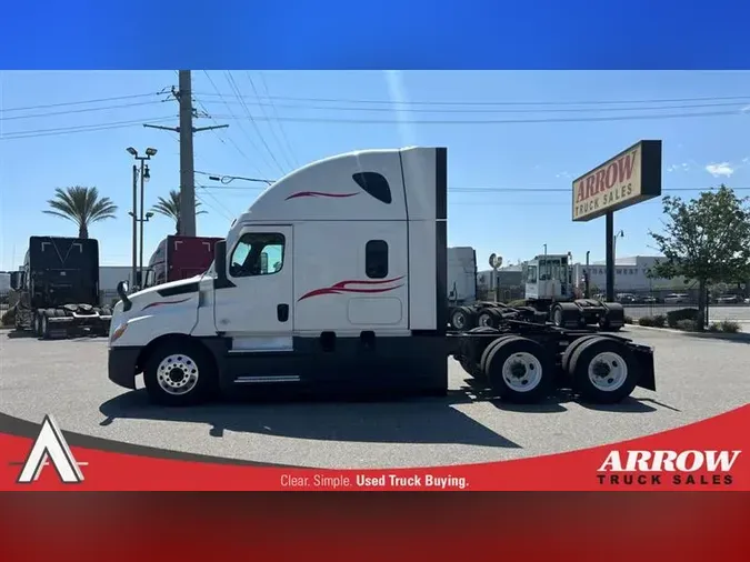 2021 FREIGHTLINER CA126
