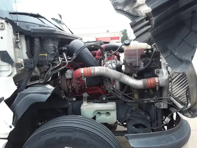 2019 NAVISTAR INTERNATIONAL LT625 SLPR CAB