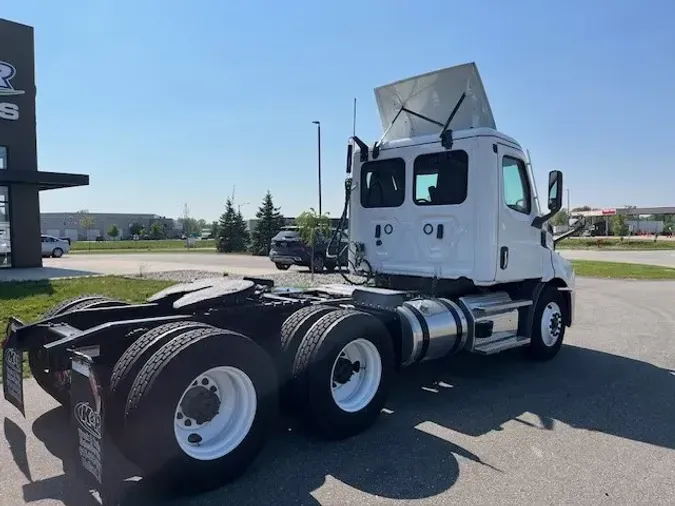 2023 Freightliner Cascadia