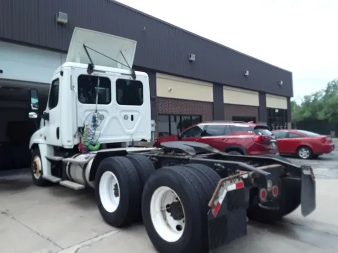 2018 FREIGHTLINER/MERCEDES CASCADIA 125