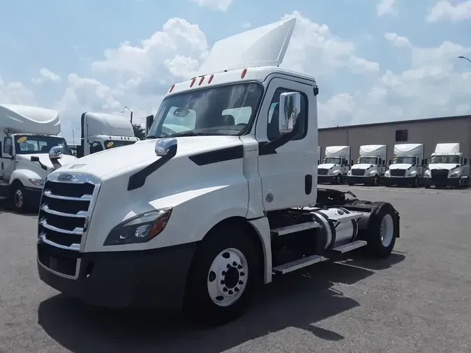 2020 FREIGHTLINER NEW CASCADIA 1265ee6d54051119098e258032c4a1ee98c