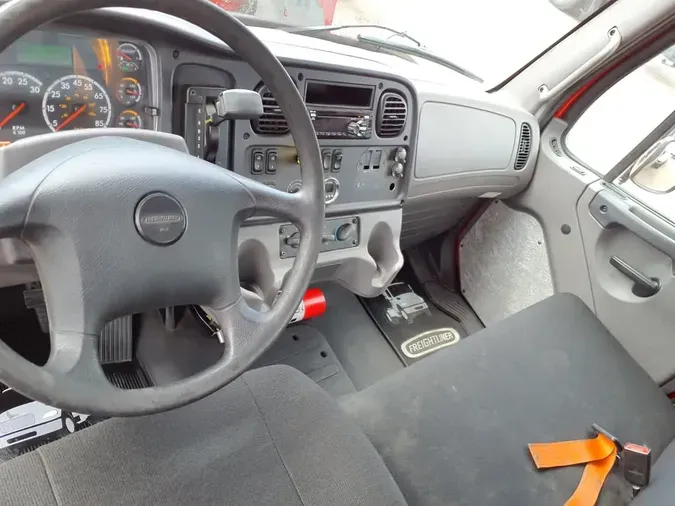 2018 FREIGHTLINER M2 106