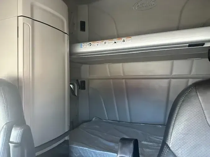2023 Peterbilt 579