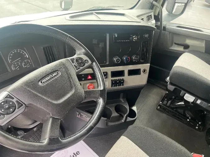 2019 Freightliner T12664ST