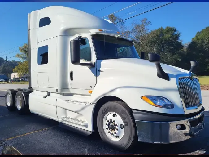 2020 NAVISTAR INTERNATIONAL LT625 SLPR CAB