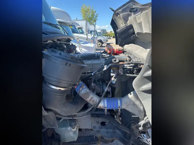 2018 FREIGHTLINER/MERCEDES M2 112