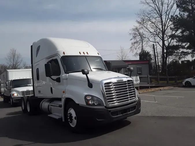 2019 FREIGHTLINER/MERCEDES CASCADIA 125