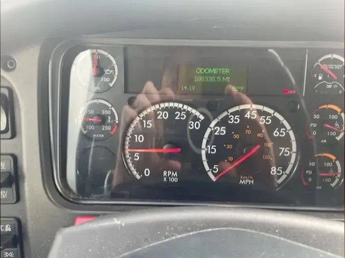 2019 FREIGHTLINER M2 106