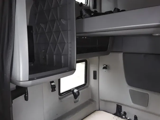 2019 NAVISTAR INTERNATIONAL LT625 SLPR CAB