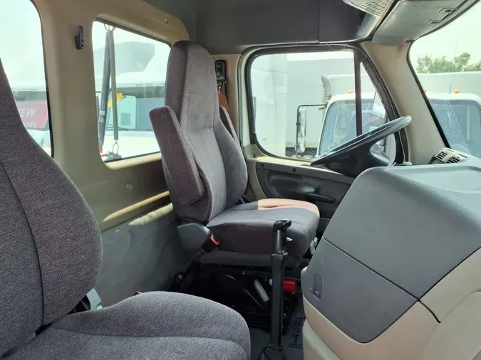2014 FREIGHTLINER CASCADIA 125