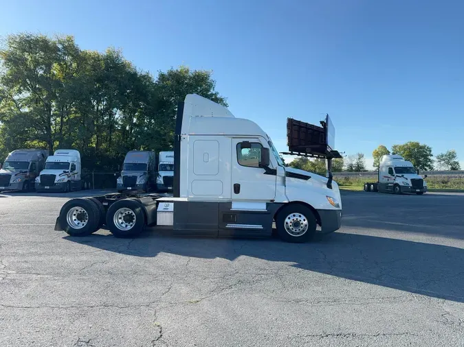 2021 Freightliner Cascadia 1265ef45ccf44d97049ea1325dcd14a21fa