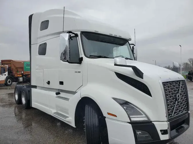 2019 VOLVO VNL760
