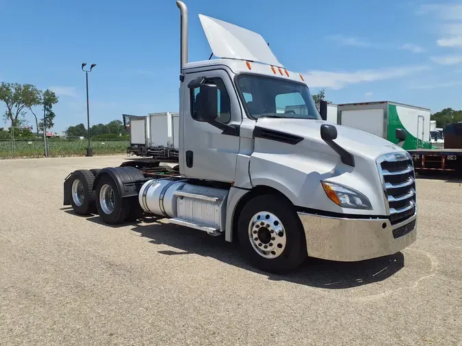 2020 FREIGHTLINER/MERCEDES NEW CASCADIA PX126645ef5eaa55d381fa8fa6fec2e2fc036c4