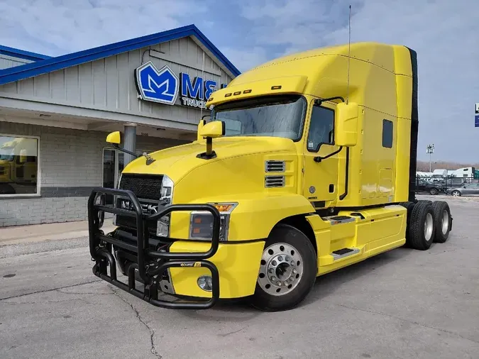 2022 MACK Anthem5ef7f6ec99fda13dcd0c648a45d0b0a5