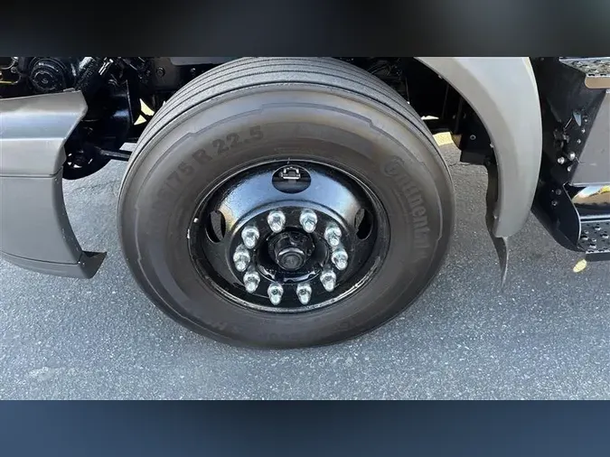 2018 INTERNATIONAL RH613