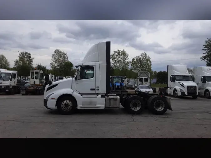 2020 Volvo VNL300