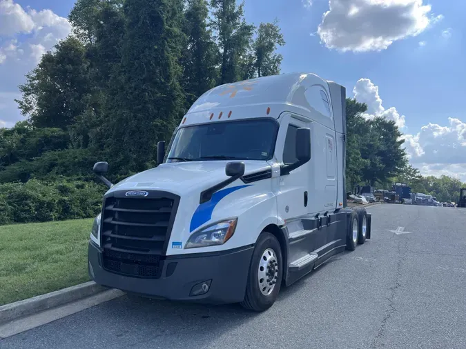 2020 Freightliner Cascadia