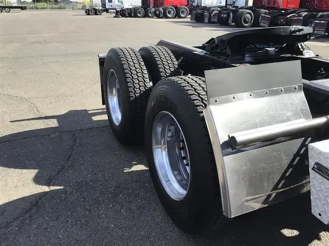 2022 KENWORTH T680