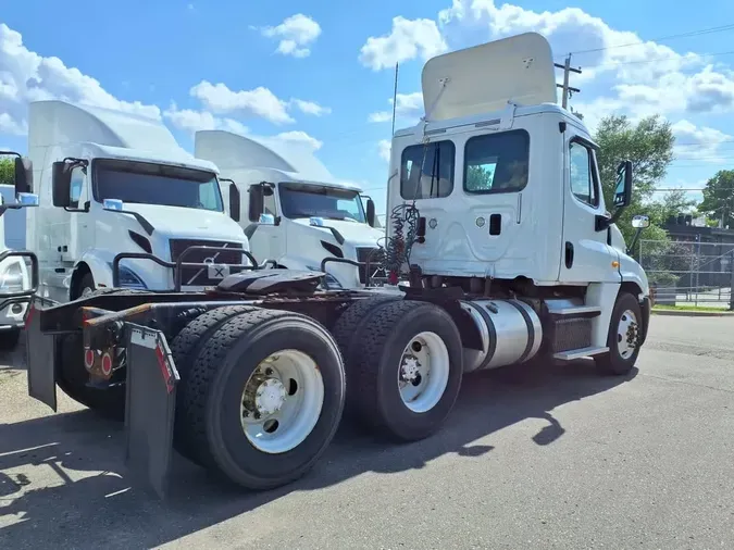 2014 FREIGHTLINER CASCADIA 125