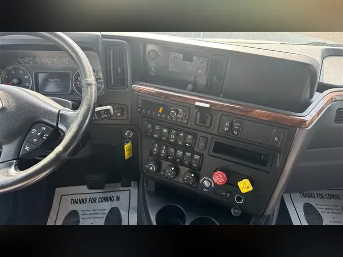 2021 INTERNATIONAL LT