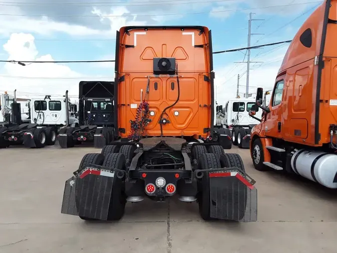 2019 FREIGHTLINER NEW CASCADIA PX12664